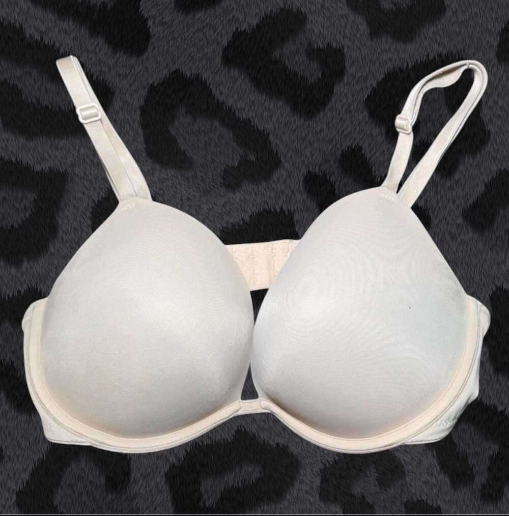Victoria’s Secret PINK Wear Everywhere Super‎ Push Up Bra Nude Beige Underwire